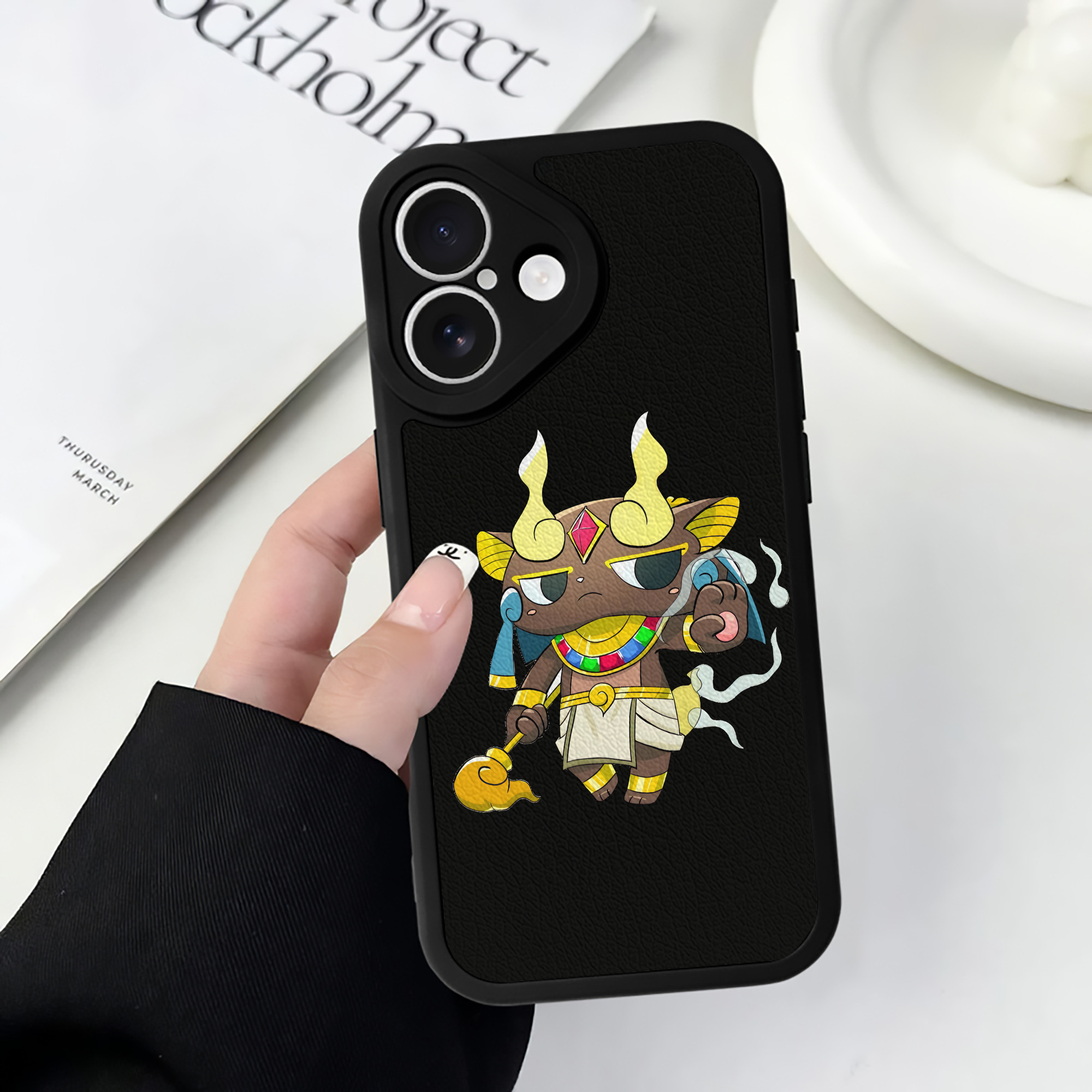 （画像用） 妖怪ウォッチ Yo-kai Watch 【iPhone 16シリーズ対応】シリコンスマホケース（レザー調） 材質：シリコン